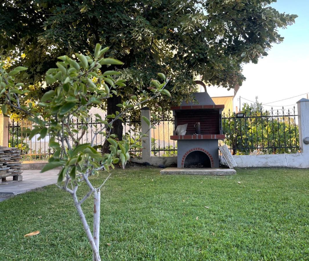 Nikiti Palataki Villa Bagian luar foto